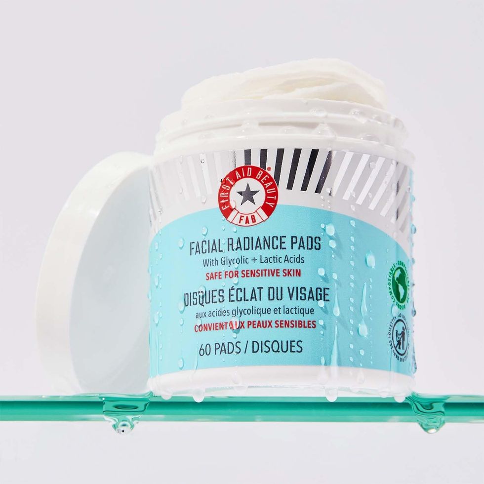 First Aid Beauty Facial Radiance Pads