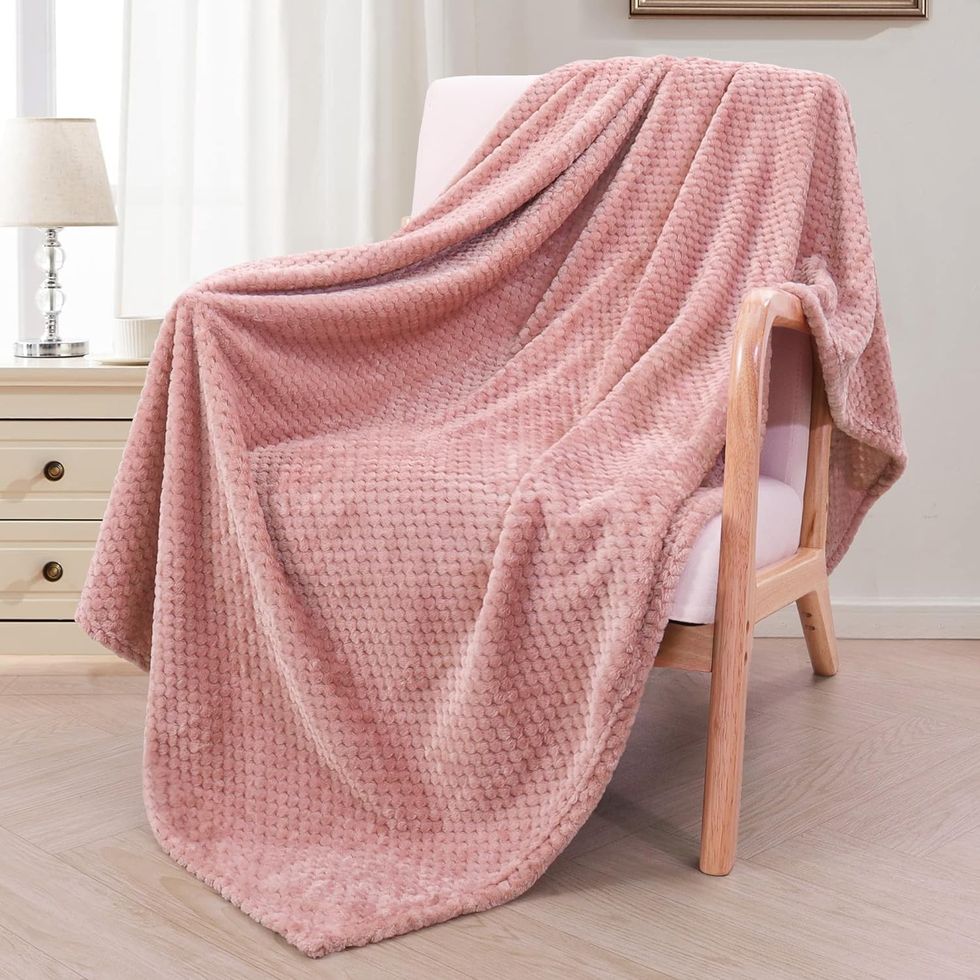 Fleece throw blanket