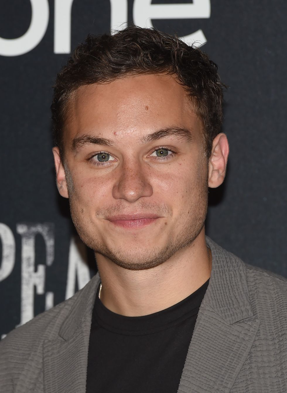 florence pugh boyfriend finn cole