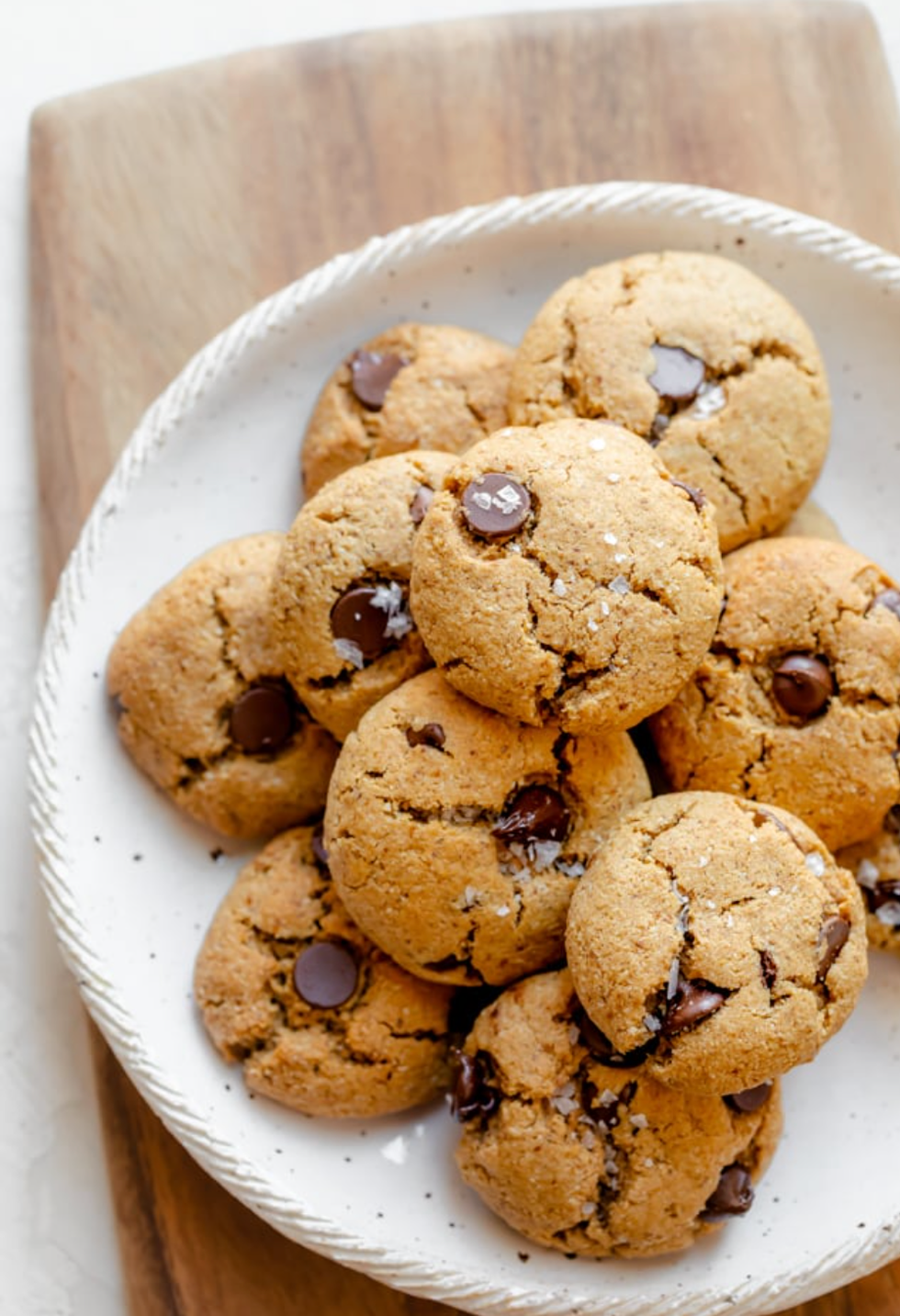 Flourless Chocolate Chip Cookies