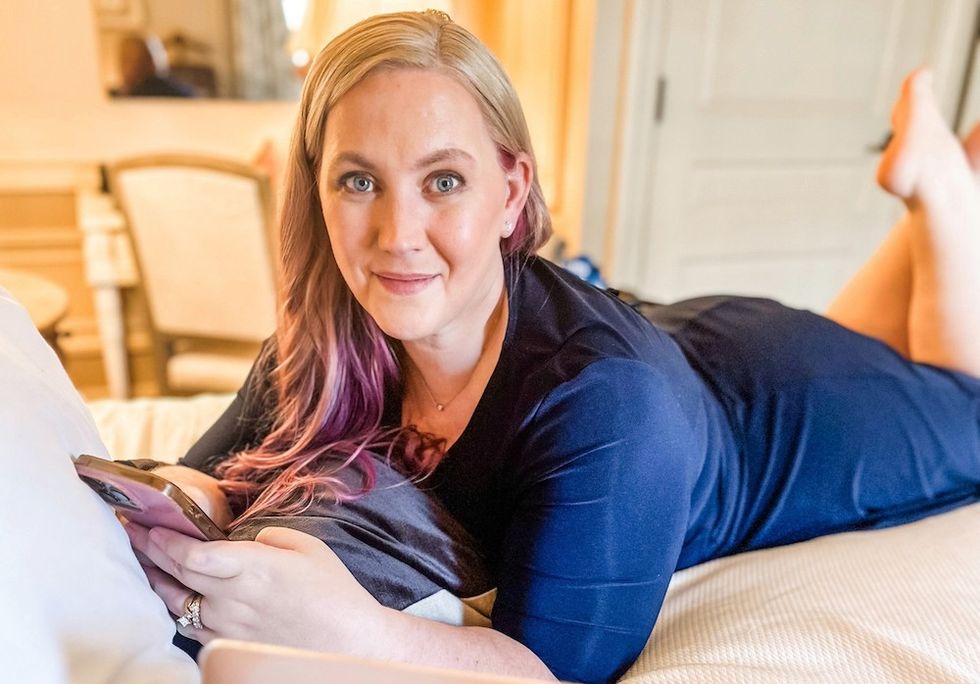 'fourth wing' author rebecca yarros