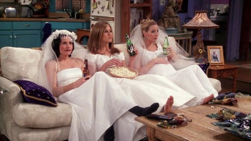 friends-monica-wedding-dresses