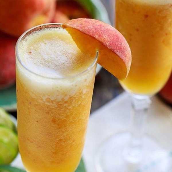 Frozen Peach Bellini Mocktail