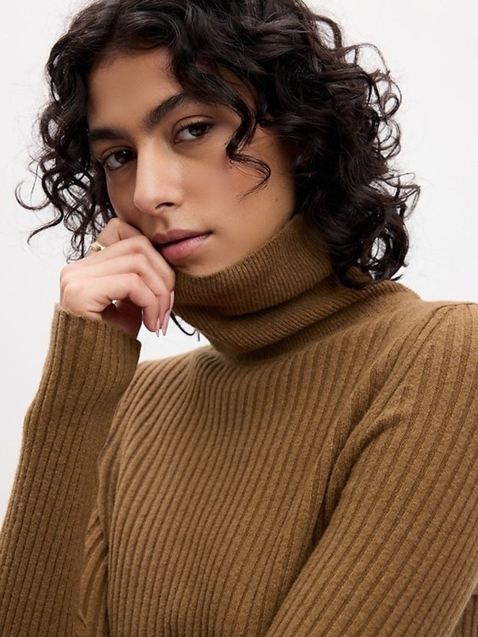 Gap CashSoft Rib Turtleneck Sweater