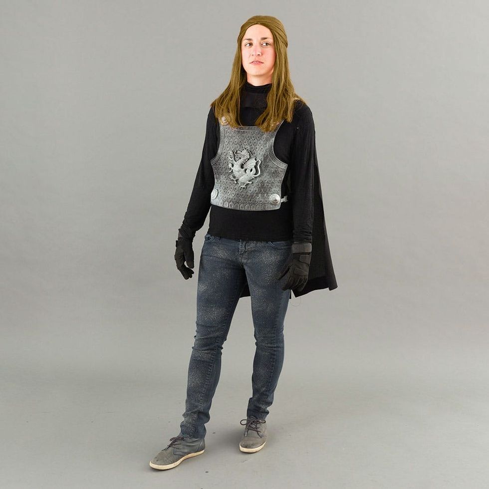 Girl_Couple_Costumes-Daenerys_004