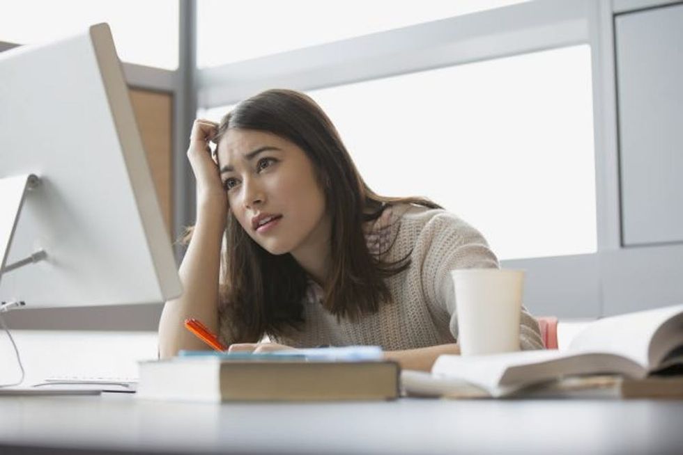 girl-stressed-at-computer