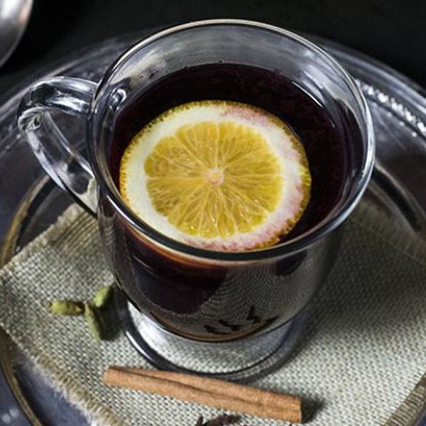 Gl\u00f6gg (Swedish Mulled Wine)