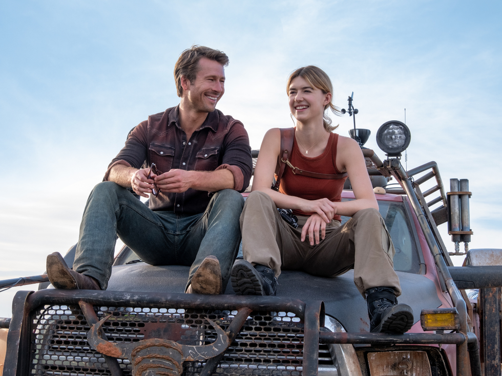 Glen Powell and Daisy Edgar-Jones in Twisters
