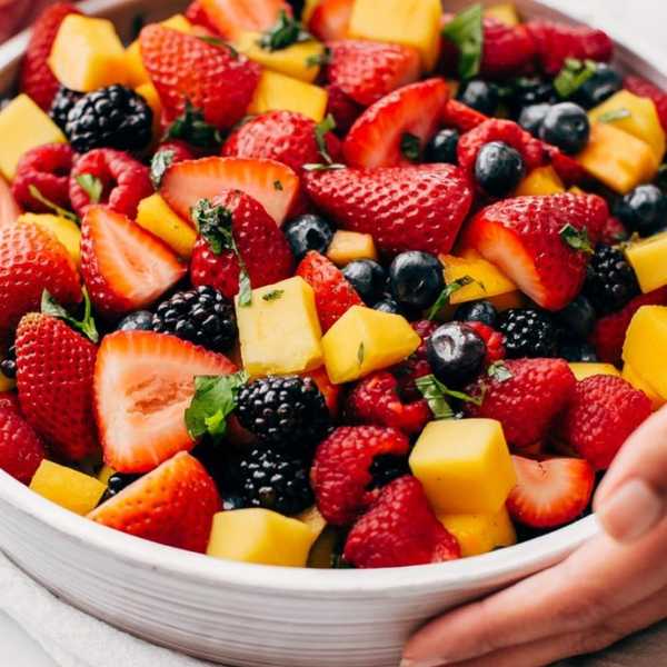 Glowing Berry Fruit Salad