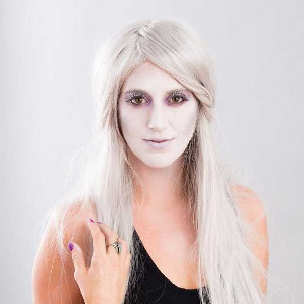 Gorgeous Ghost Halloween makeup look