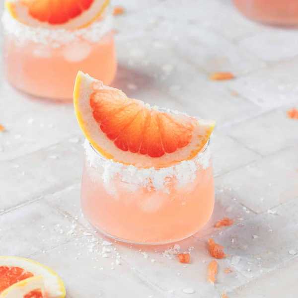 Grapefruit Paloma recipe
