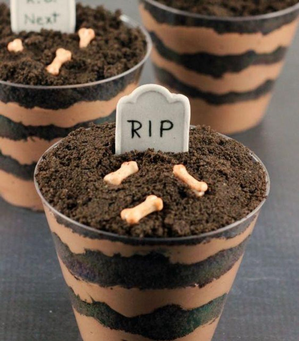 graveyard cake cups