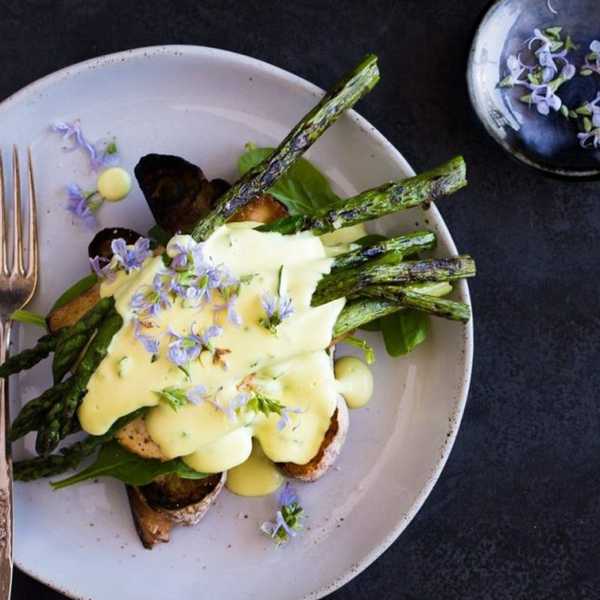 Grilled Asparagus, Smoked Tofu Benedict, and Macadamia-Chive Hollandaise