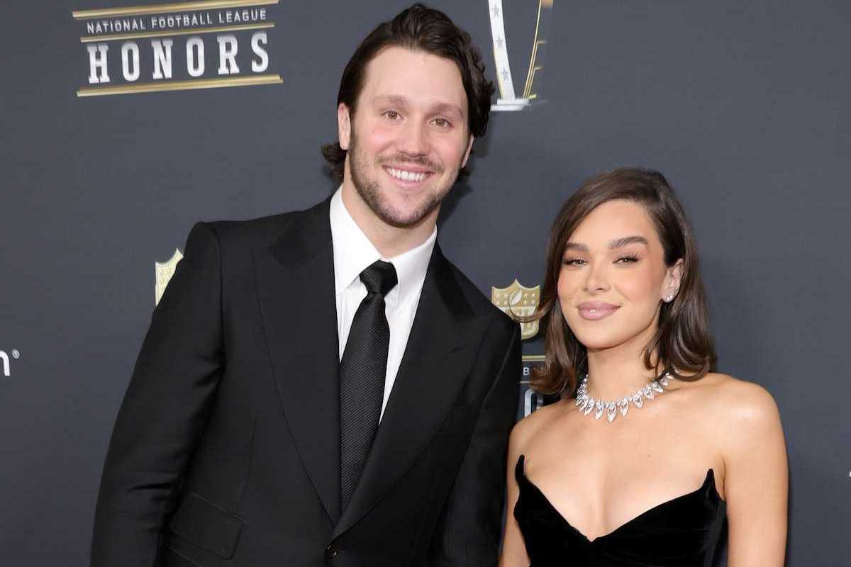 hailee steinfeld and josh allen