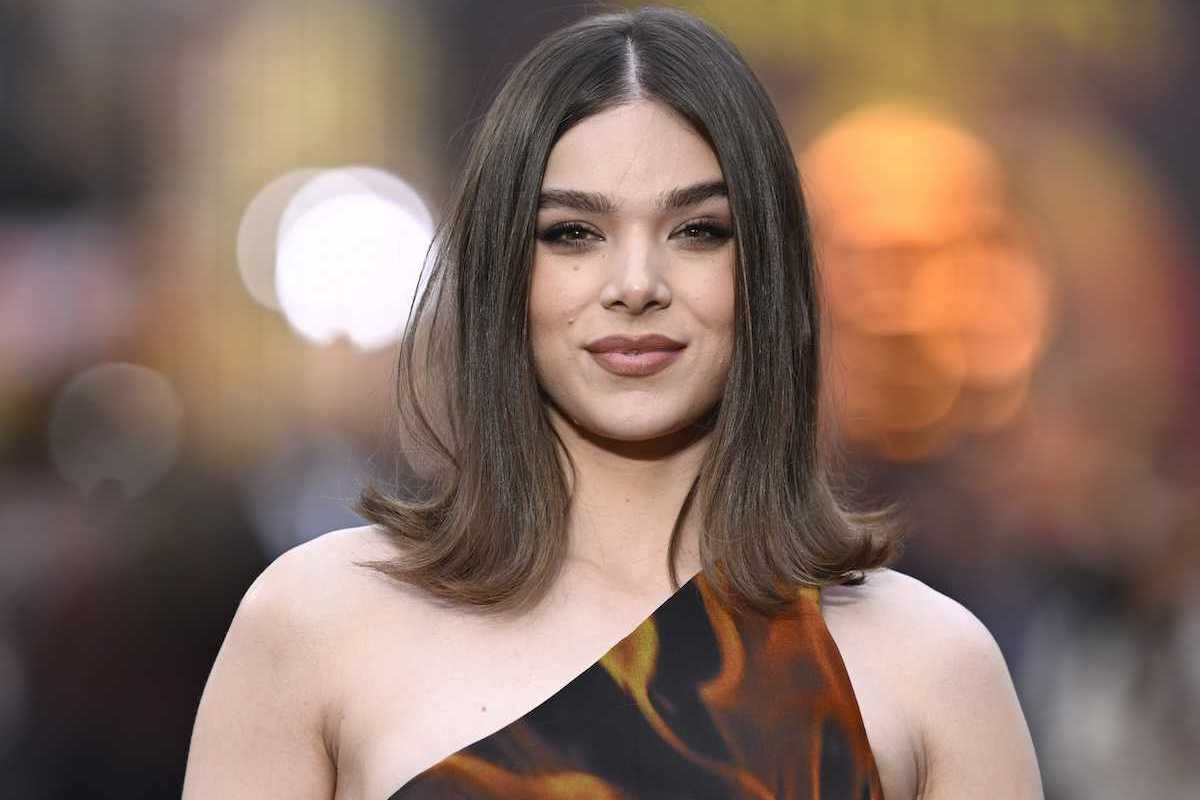 hailee steinfeld at a movie premiere