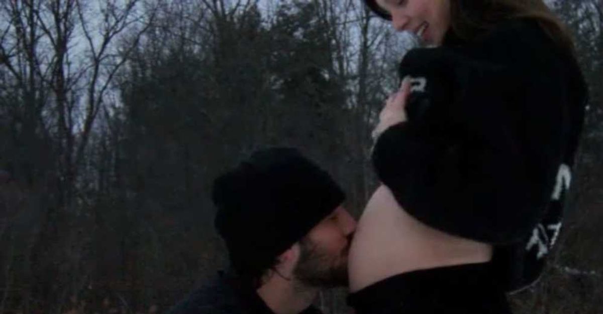 hailee steinfeld pregnant