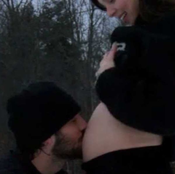 hailee steinfeld pregnant