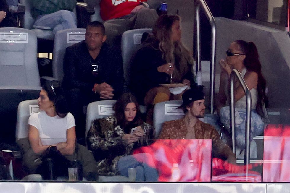 hailey bieber justin bieber at the super bowl in las vegas