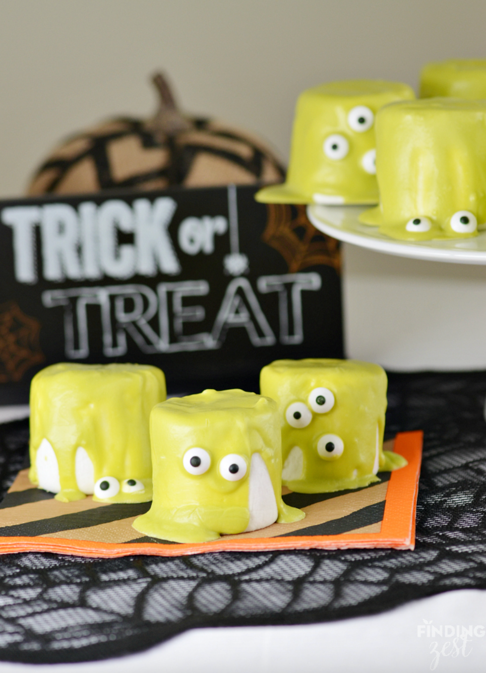 Halloween Monster Marshmallow Melts