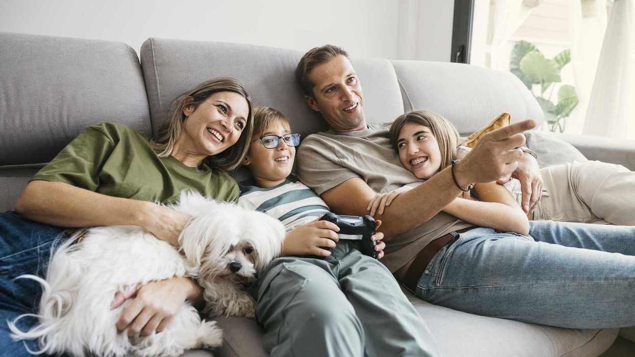 happy family on couch | duckbill for managing life tasks