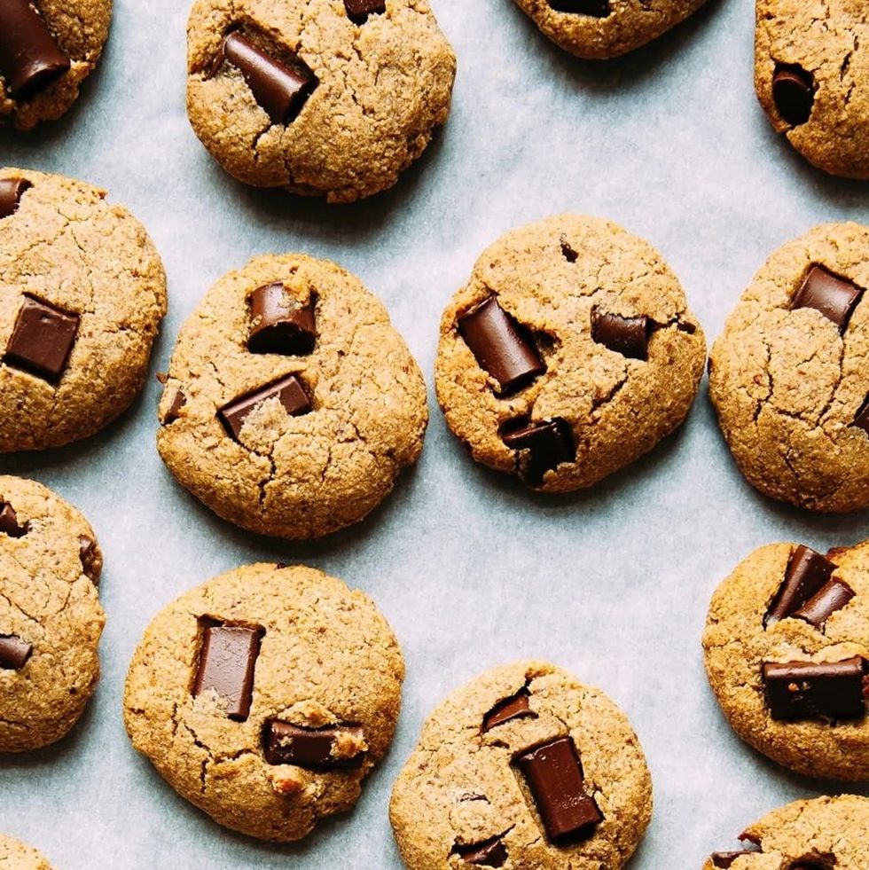 https://www.brit.co/media-library/healthy-cookie-recipes-gluten-free-chocolate-chip-cookies.jpg?id=33110770&width=980