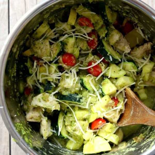 Healthy Crockpot Chicken Pesto Vegetables Recipe