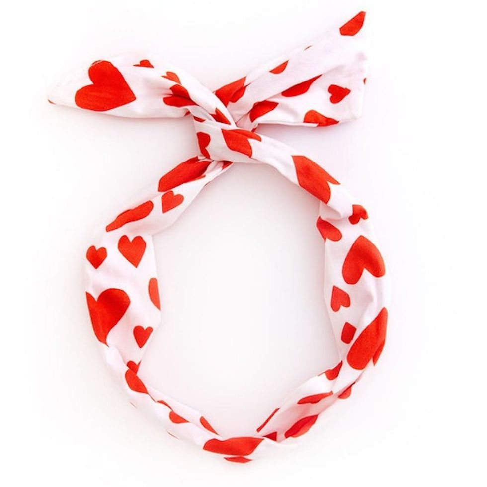 heart-print-twist-scarf