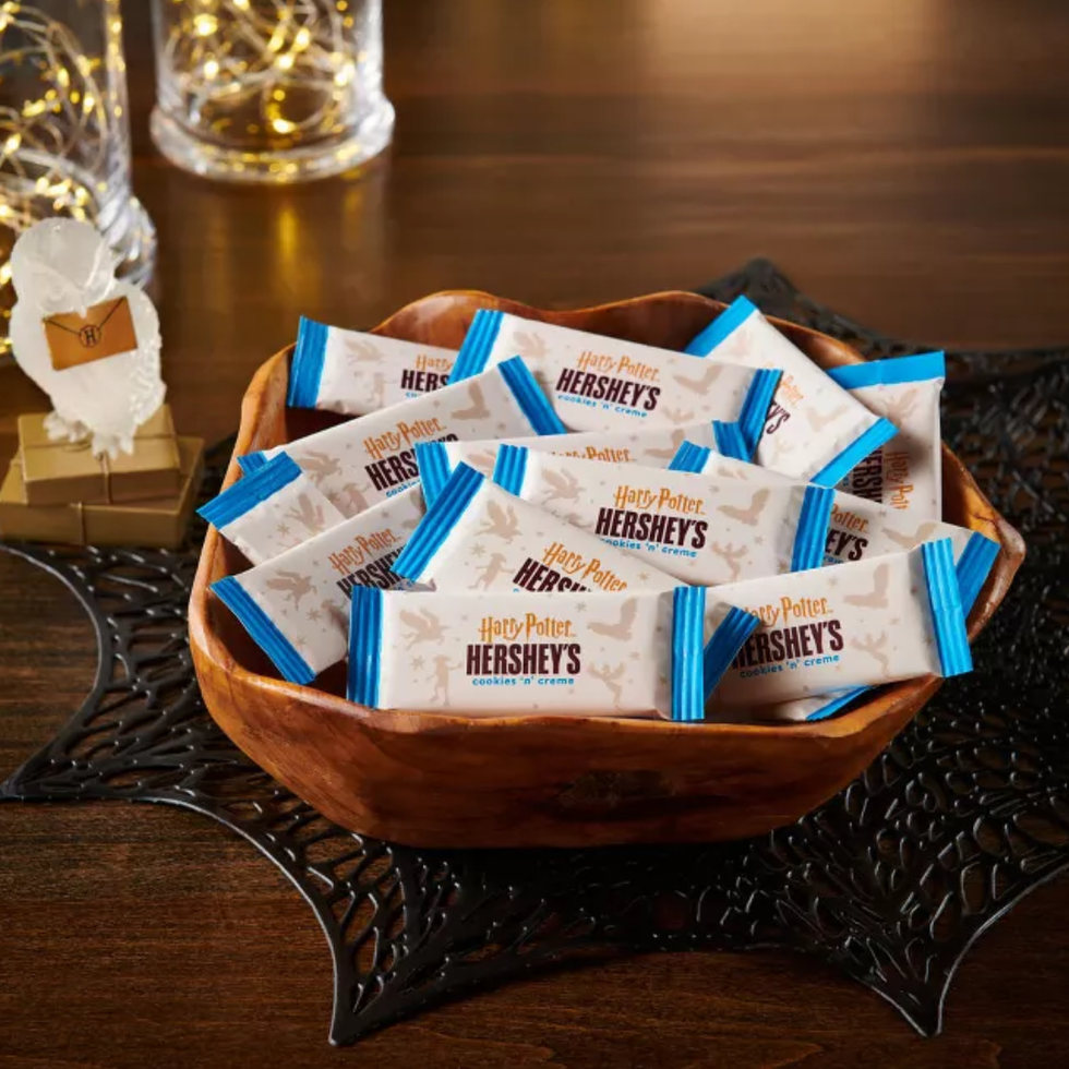 Hershey's Cookies 'N' Creme Harry Potter Halloween Candy