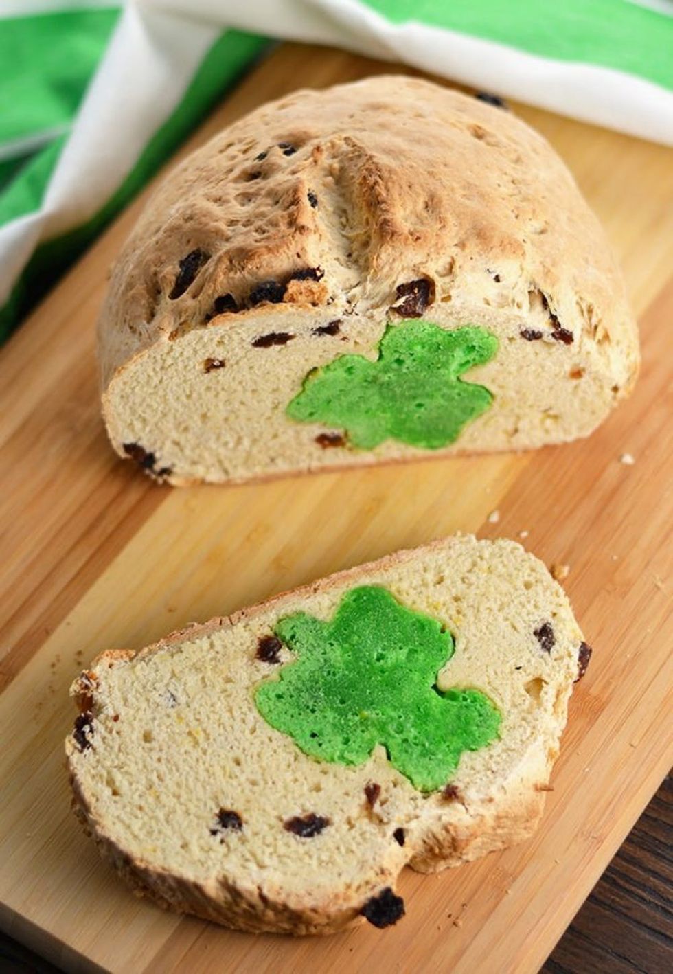 hidden-shamrock-irish-soda-bread
