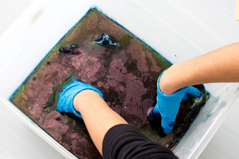 Holiday_Batik_Indigo_Stockings_016