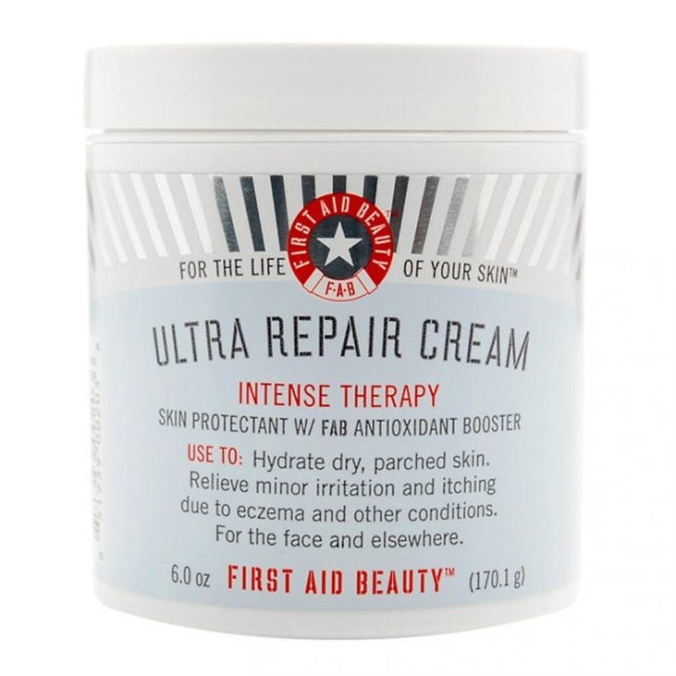 holiday-beauty-wishlist-best-moisturizer-first-aid-beauty-ultra-repair-cream-2