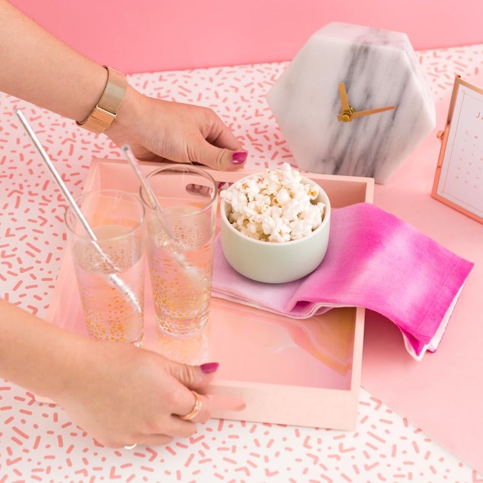 holographic_diys_043_trayhands2