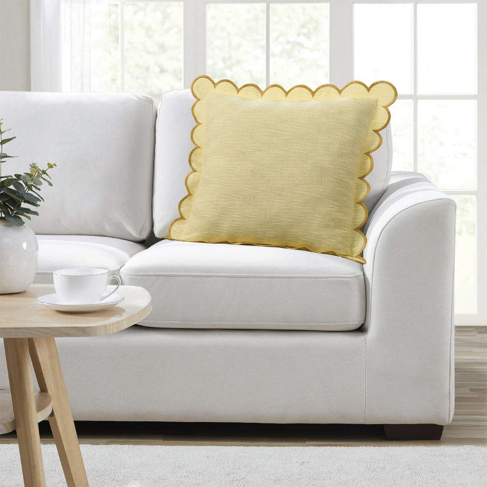 Home Decor Collection Scalloped Pillow