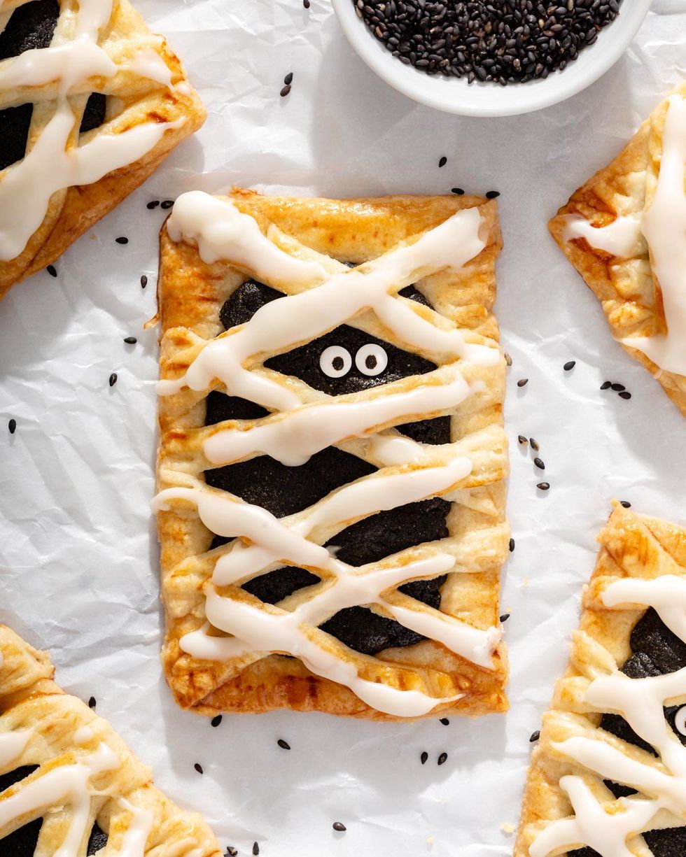 Homemade Black Sesame Pop-Tarts