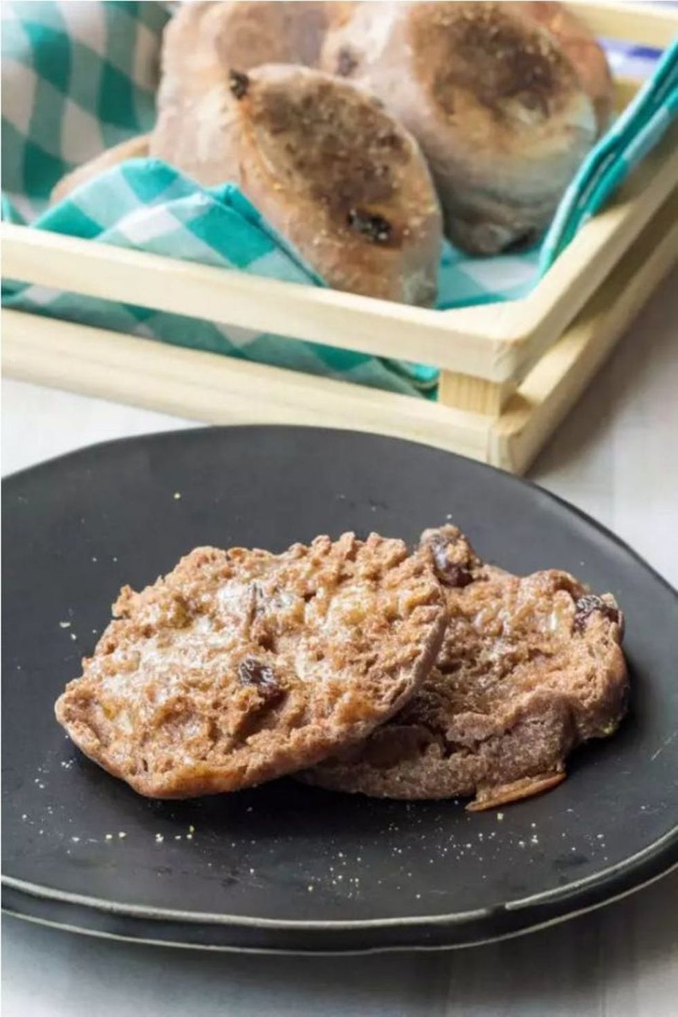 homemade-cinnamon-raisin-english-muffins