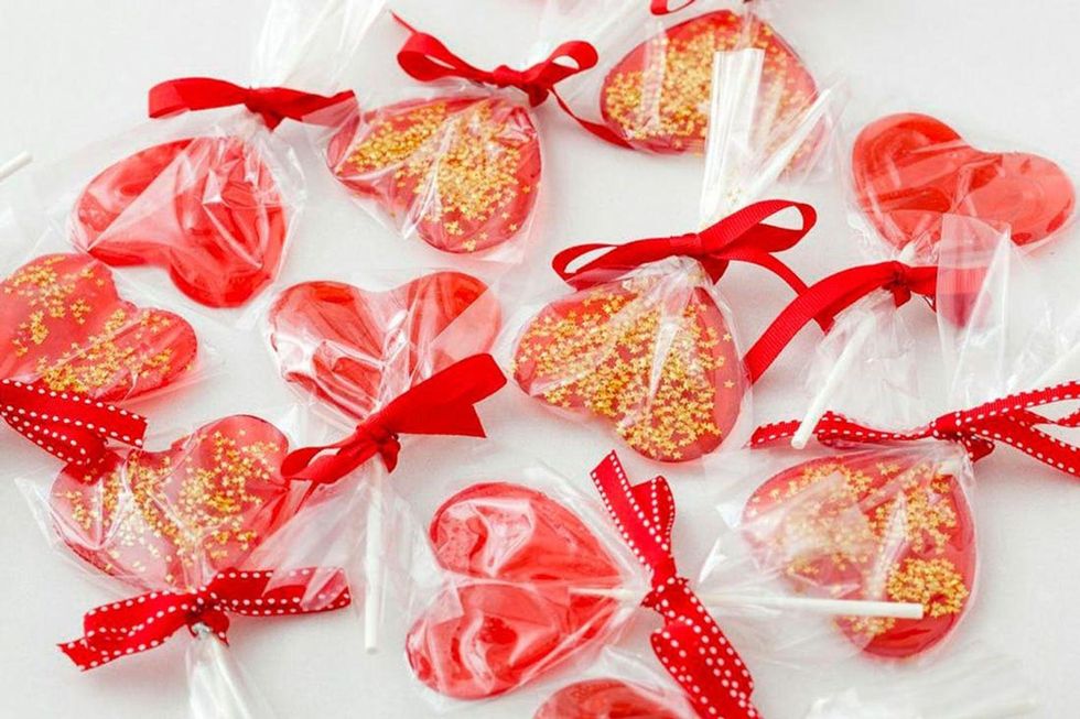 Homemade Valentine\u2019s Day Lollipops Valentine's Day Desserts