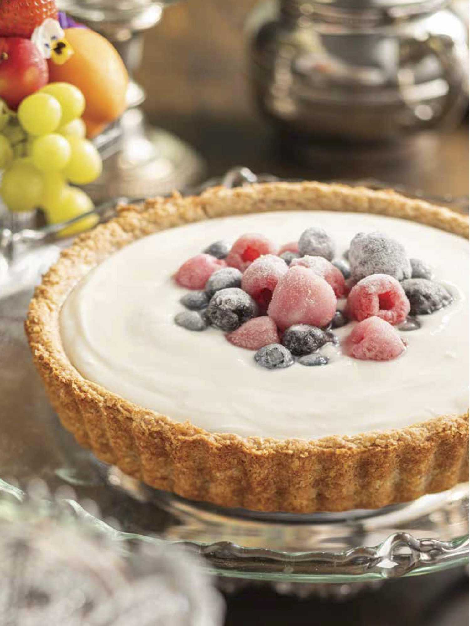 Household Hasty-Bake Oatmeal Pies with Sugared Berries