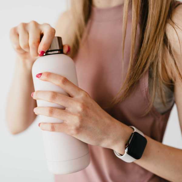 How to Clean Your Water Bottle the RIGHT Way