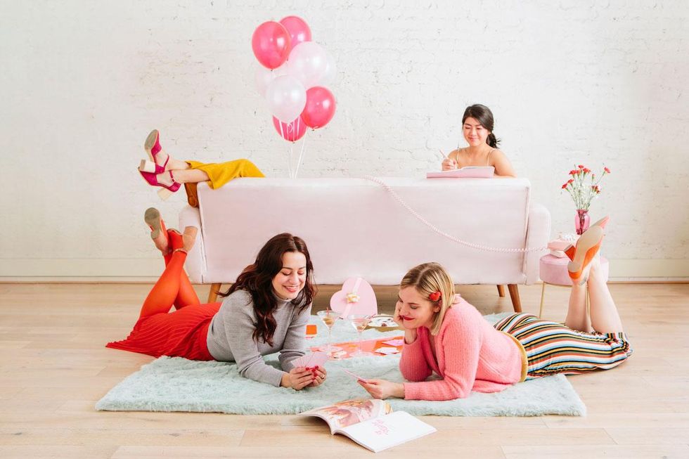 how to make new friends with other women as an adult