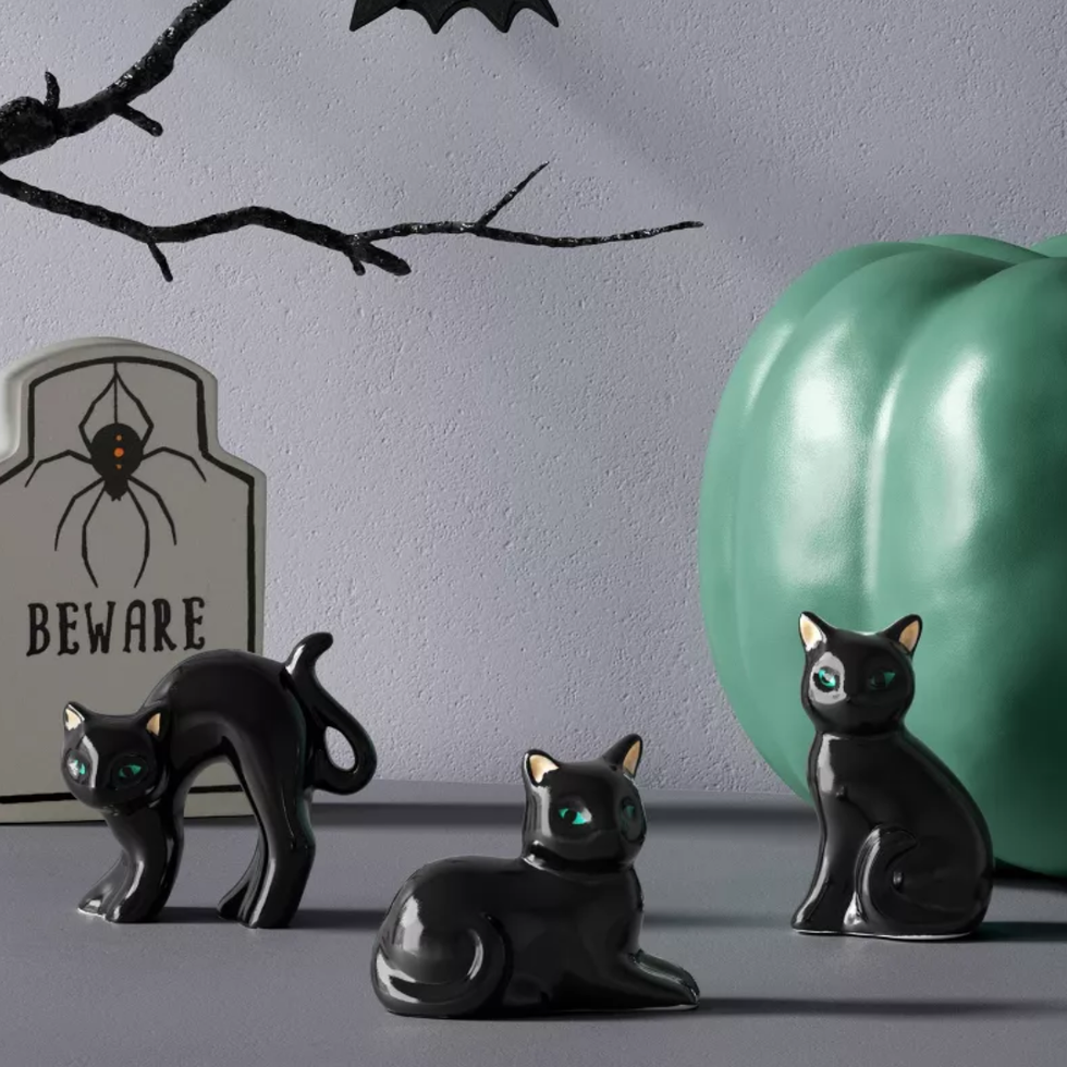 Hyde And EEK! Boutique Ceramic Cat Figure Set