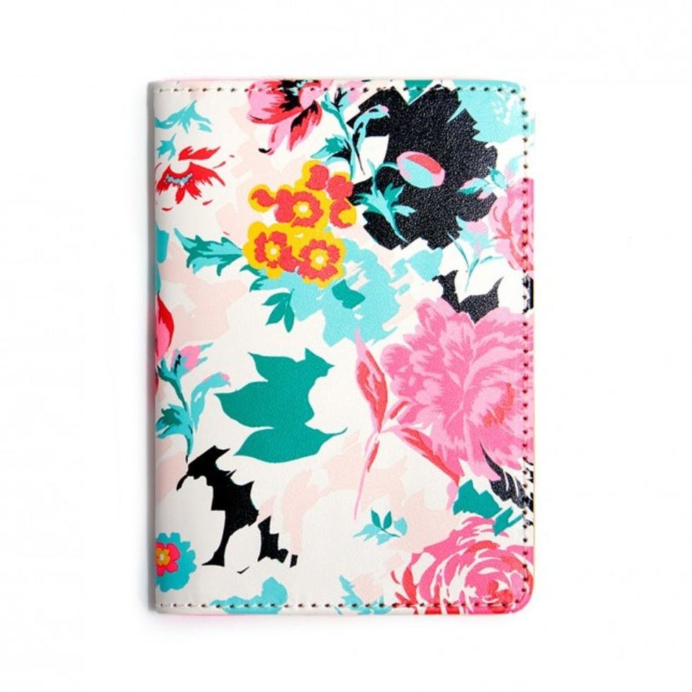 i-rgb-website-productshot-thegetawaypassportholder-florabunda-1