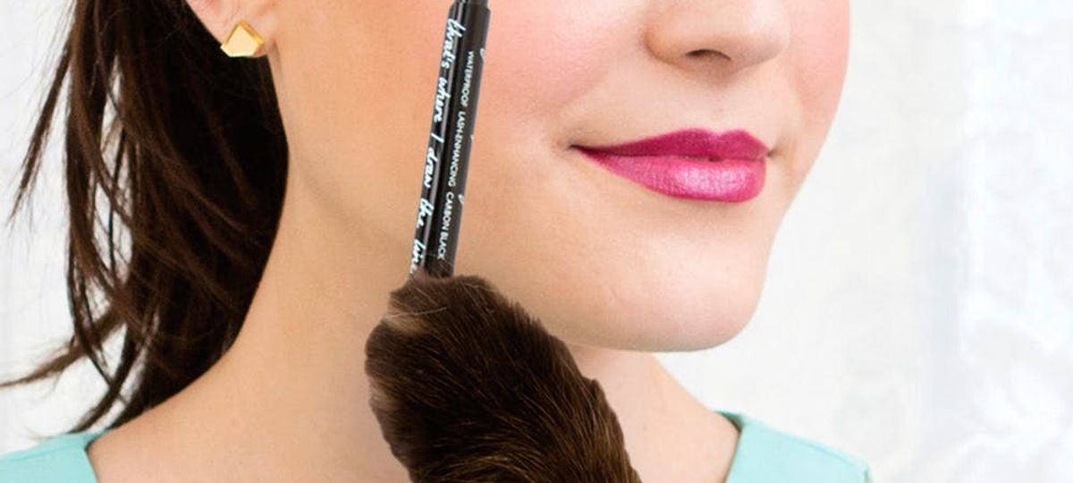 Prepping the Eyes for Cat Eye Makeup