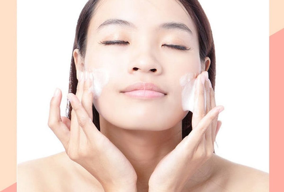 How To Add New Beauty Products To Your Routine Without Breaking Out how-to-add-new-beauty-products-to-your-routine-without-breaking-out