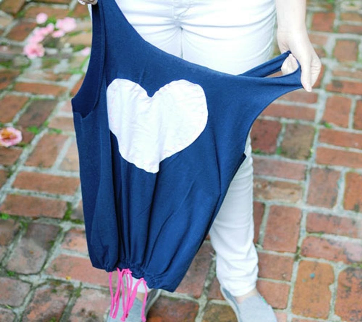 Turn Your T-Shirts Into Tote Bags