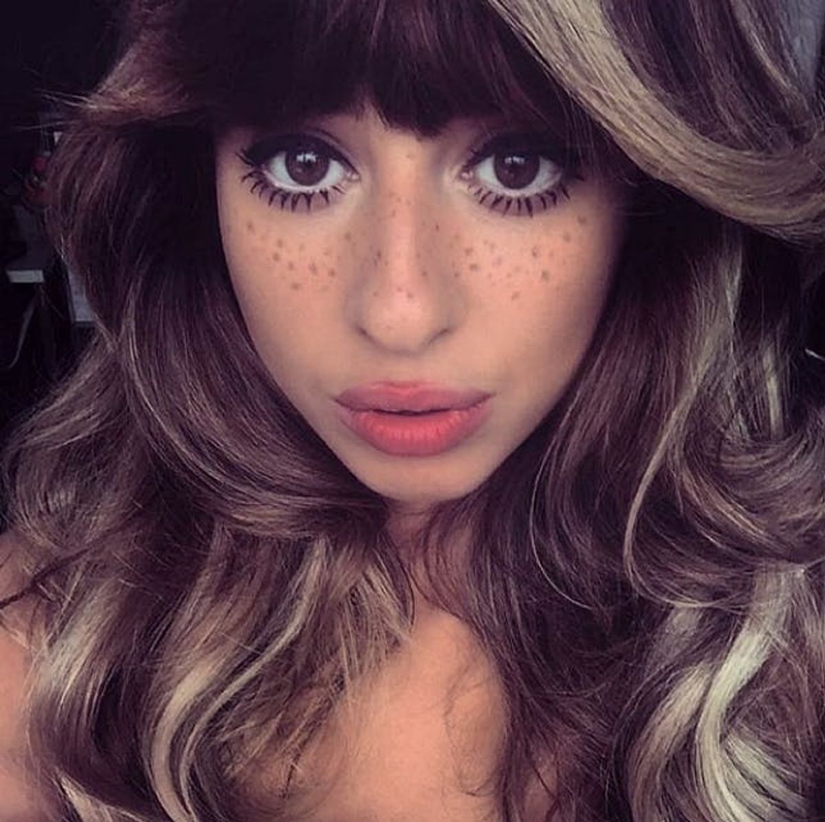 9 Celebrity Lash Muses (and How to Steal Their Looks!)