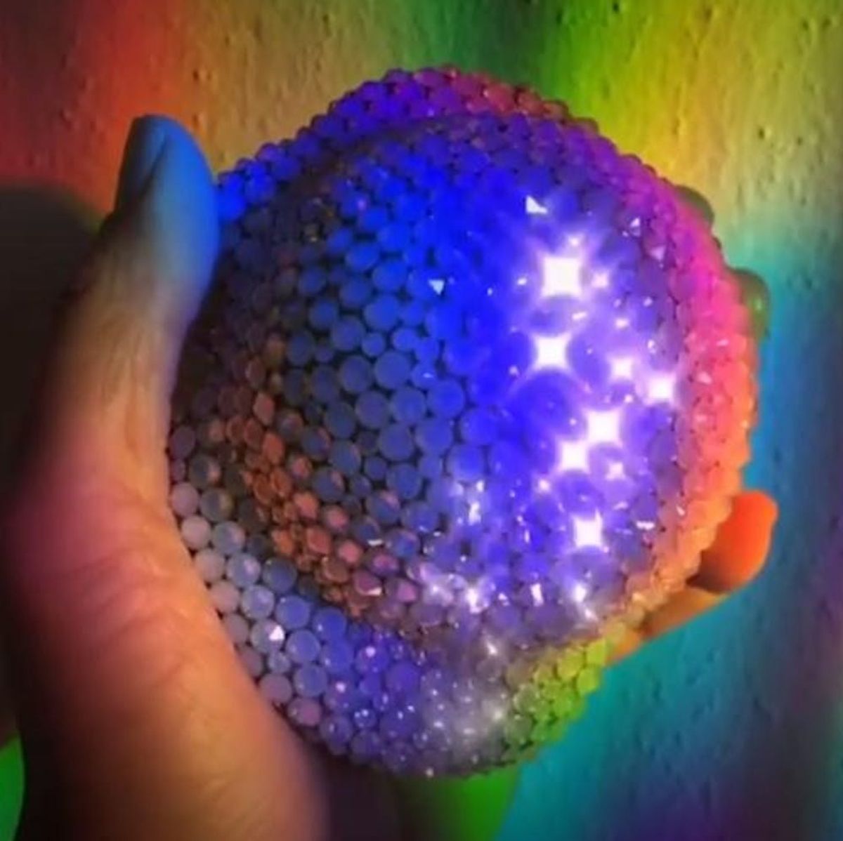 We Can’t Stop Staring At These Psychedelic Sculptures