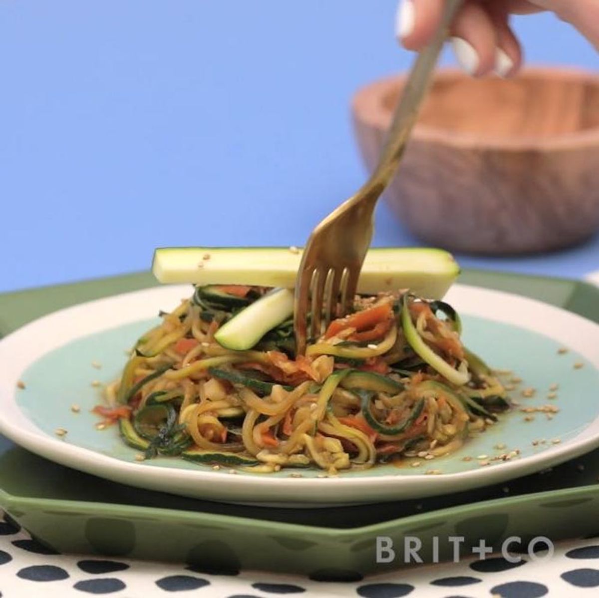 How to Make Stir Fry Garlic Zoodles