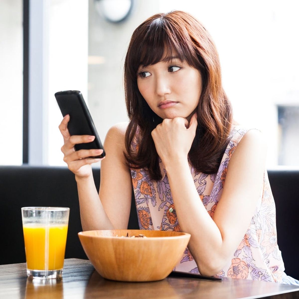 What the New App That Takes “Sorry” Out of Women’s Emails Gets Wrong