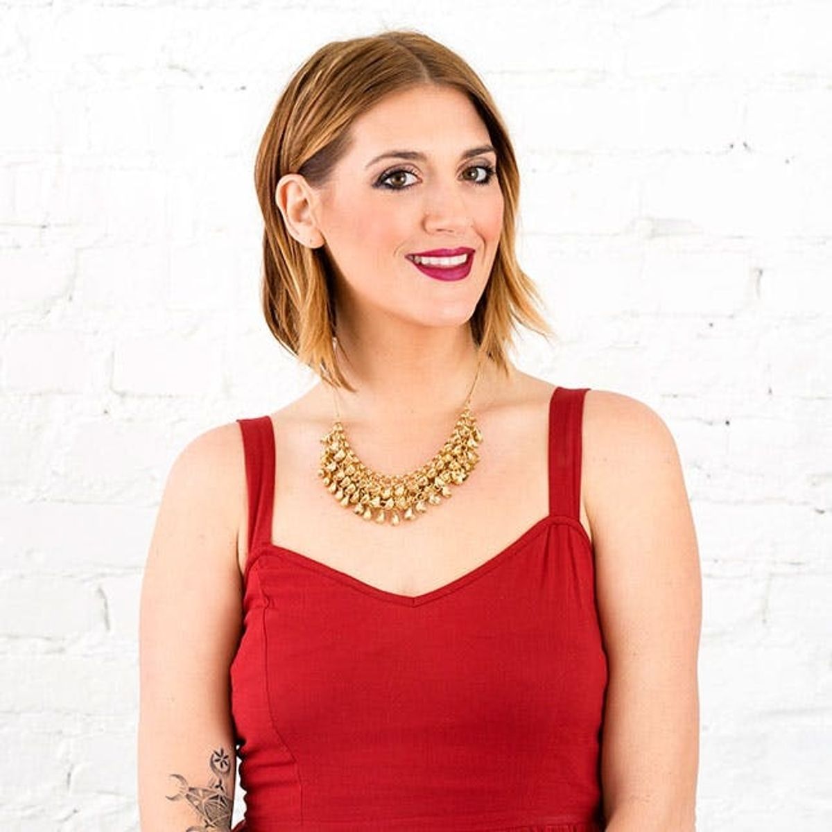 How to Nail a Glitter-Free Holiday Makeup Look in 15 Minutes