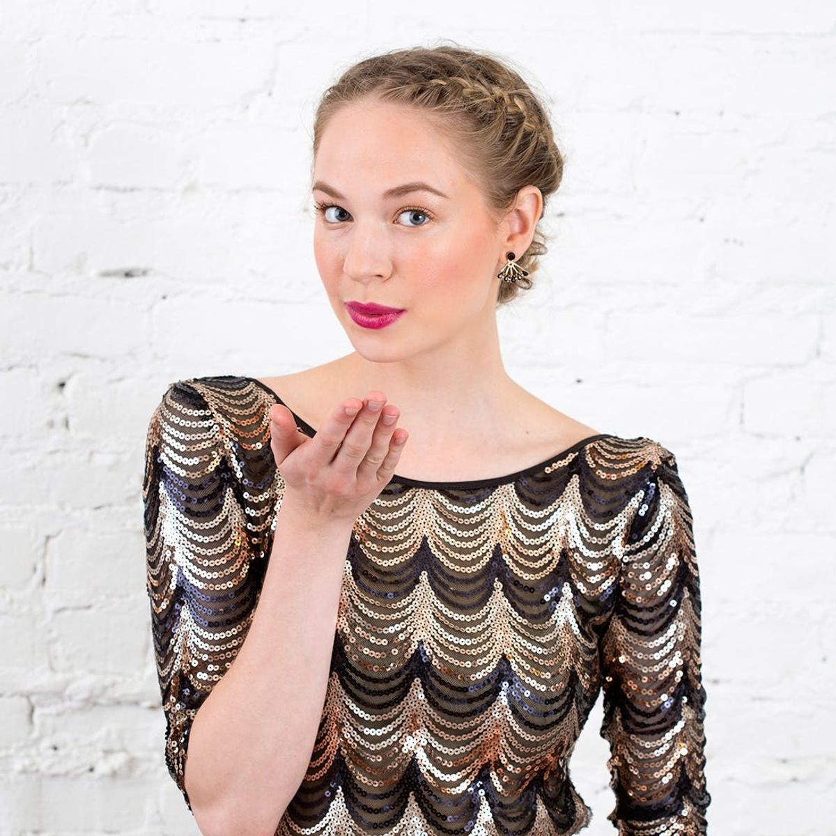 3 Holiday Looks for Gals Who like Minimal Makeup